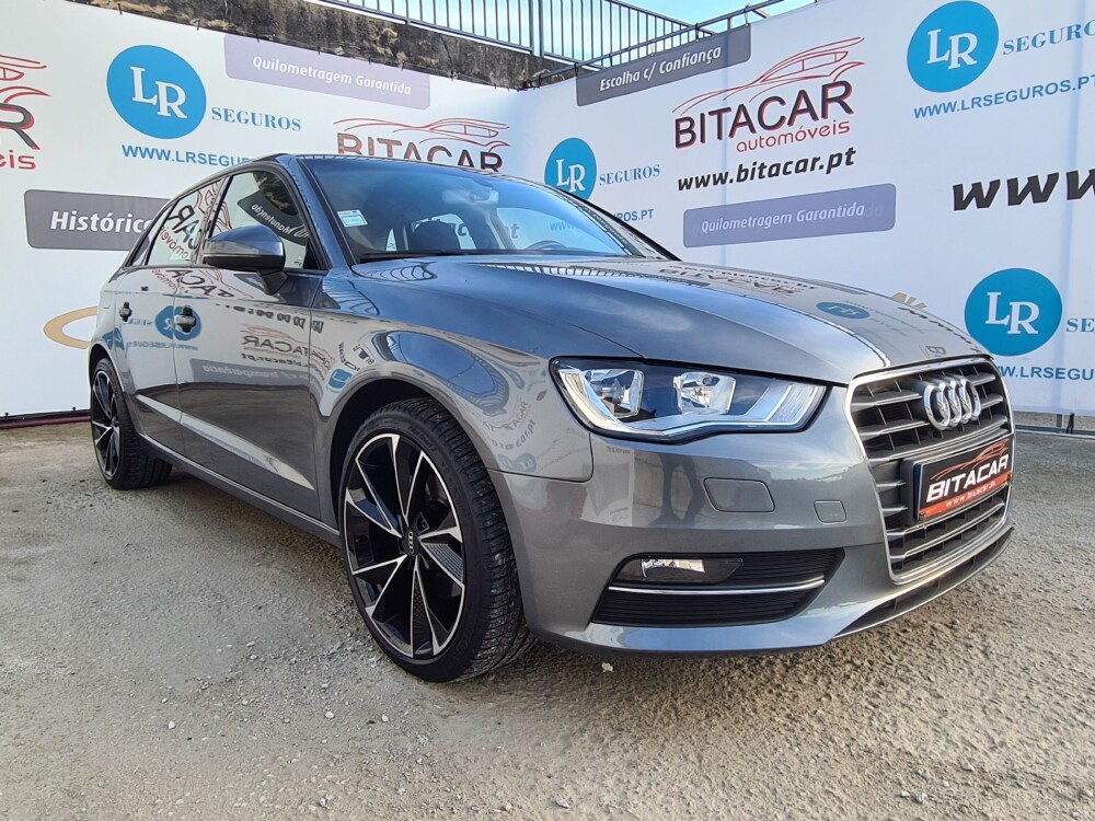 Venda (Usado) Carro Audi A3 Sportback 2.0 TDI 150 CV Bus Line 2016